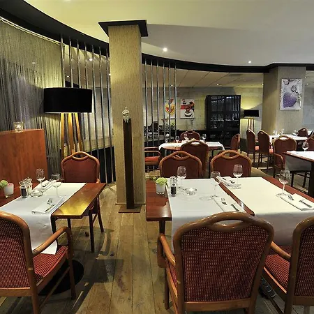 Fletcher Hotel-restaurant فيرت